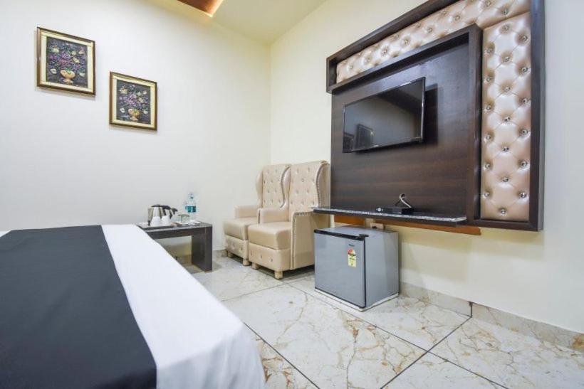 Hotel Ravi Residency Jalandhar Exterior photo